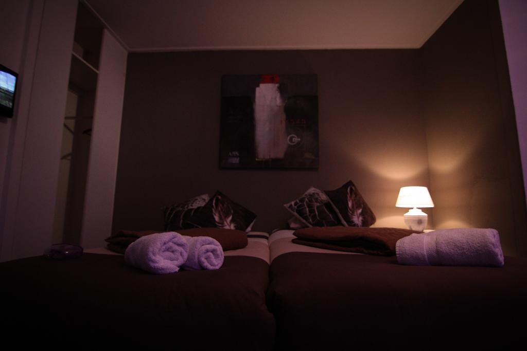 Het Wapen Van Pernis Hostel Luaran gambar