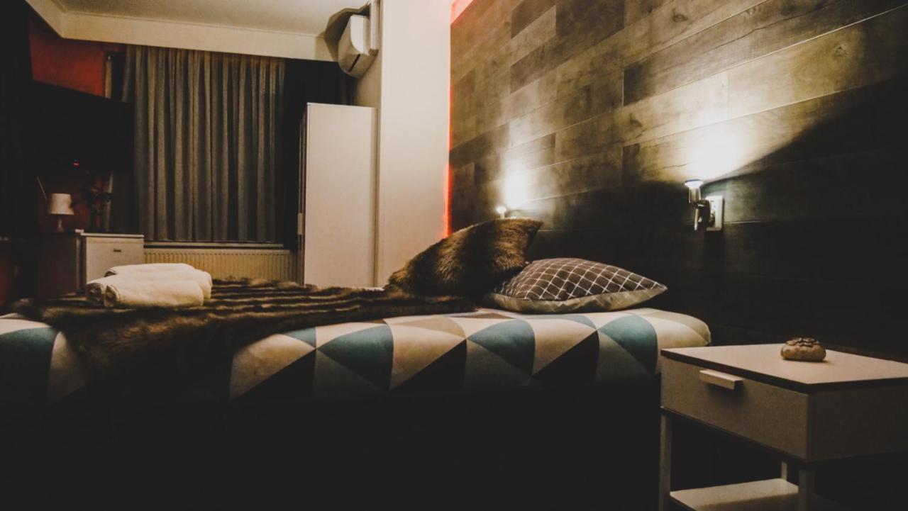 Het Wapen Van Pernis Hostel Luaran gambar